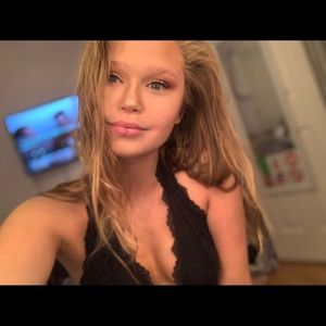 Meet your Posher, Alyssa